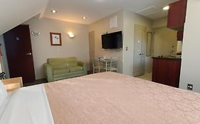Athena Motel